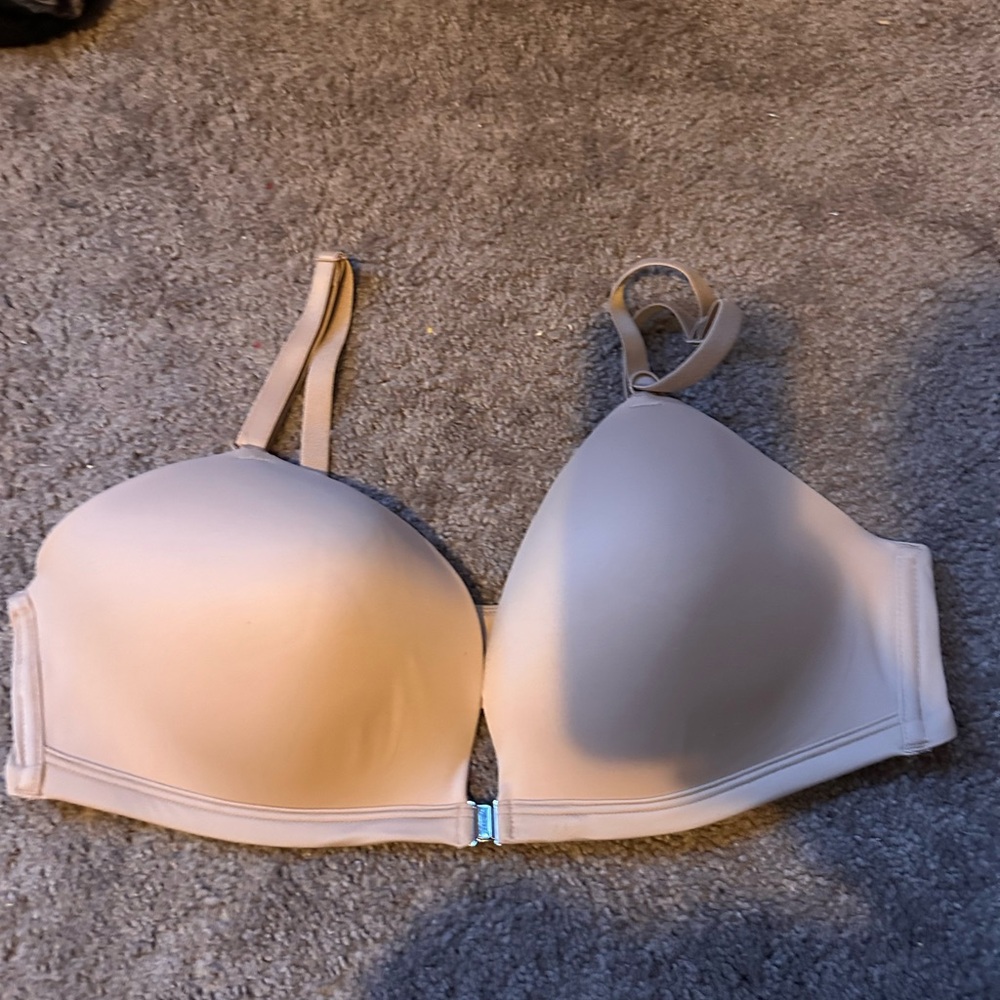 PINK Victoria's Secret Cream Bra